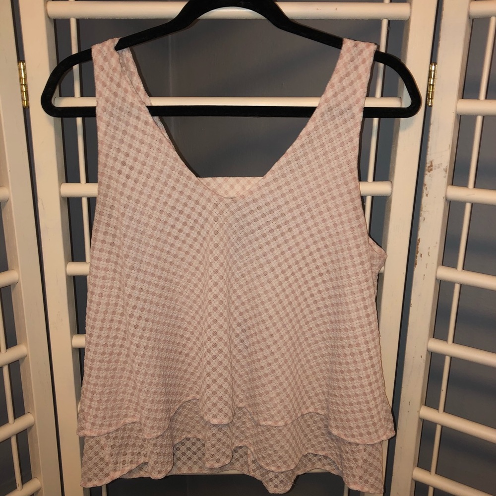 Cute and flowy pink and white top
